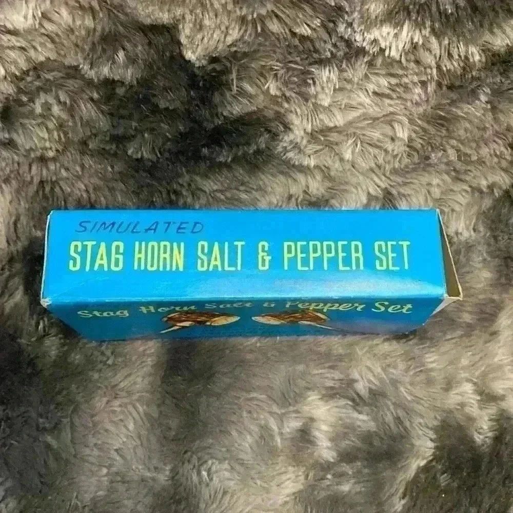Vintage  Stag Horn Salt & Pepper shakers in the Original Box - Picture 13 of 16